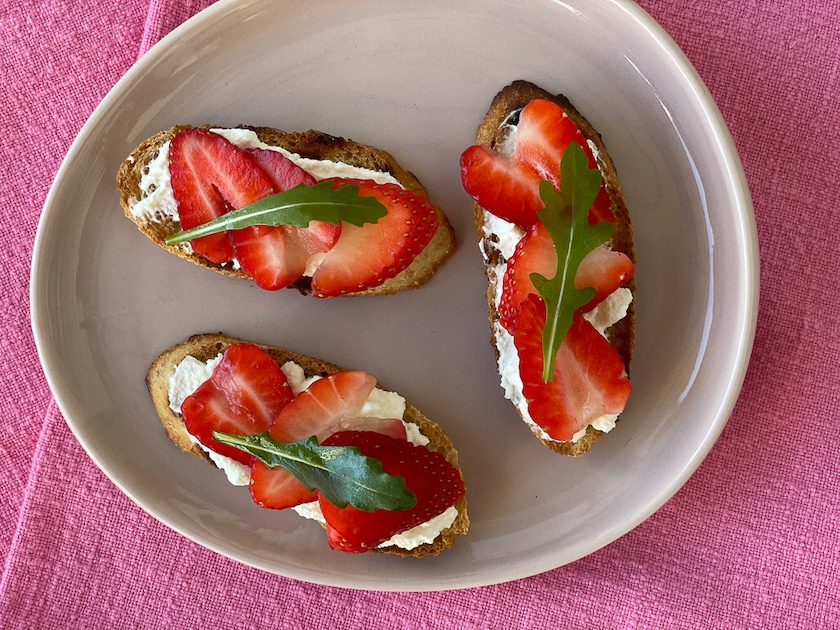 Strawberry Ricotta Bruschetta