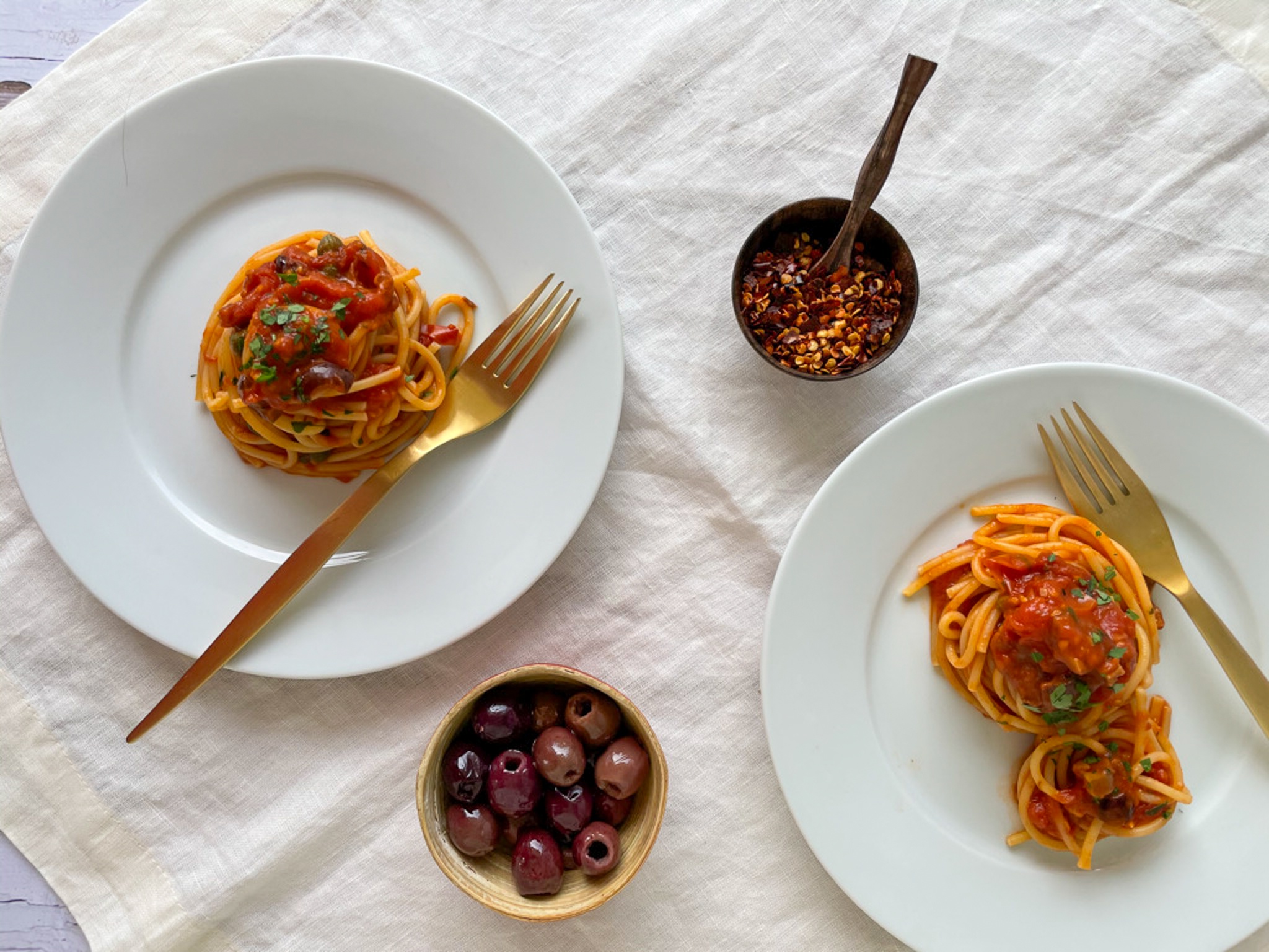 Traditional Pasta alla Puttanesca (Puttanesca Pasta Recipe)